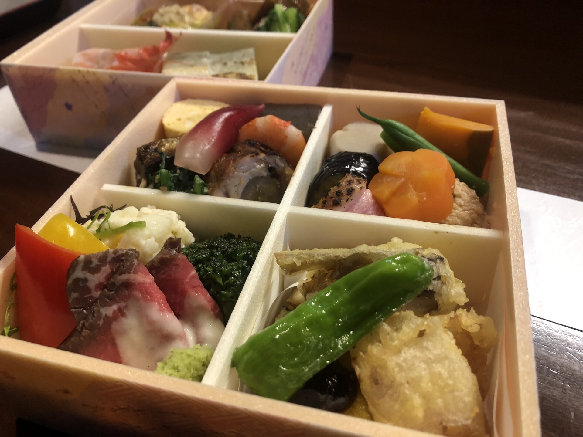 ある日の万葉二段弁当