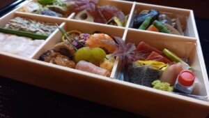 仕出しのご案内「6仕切り膳」 仕出しのご案内「6仕切り膳」