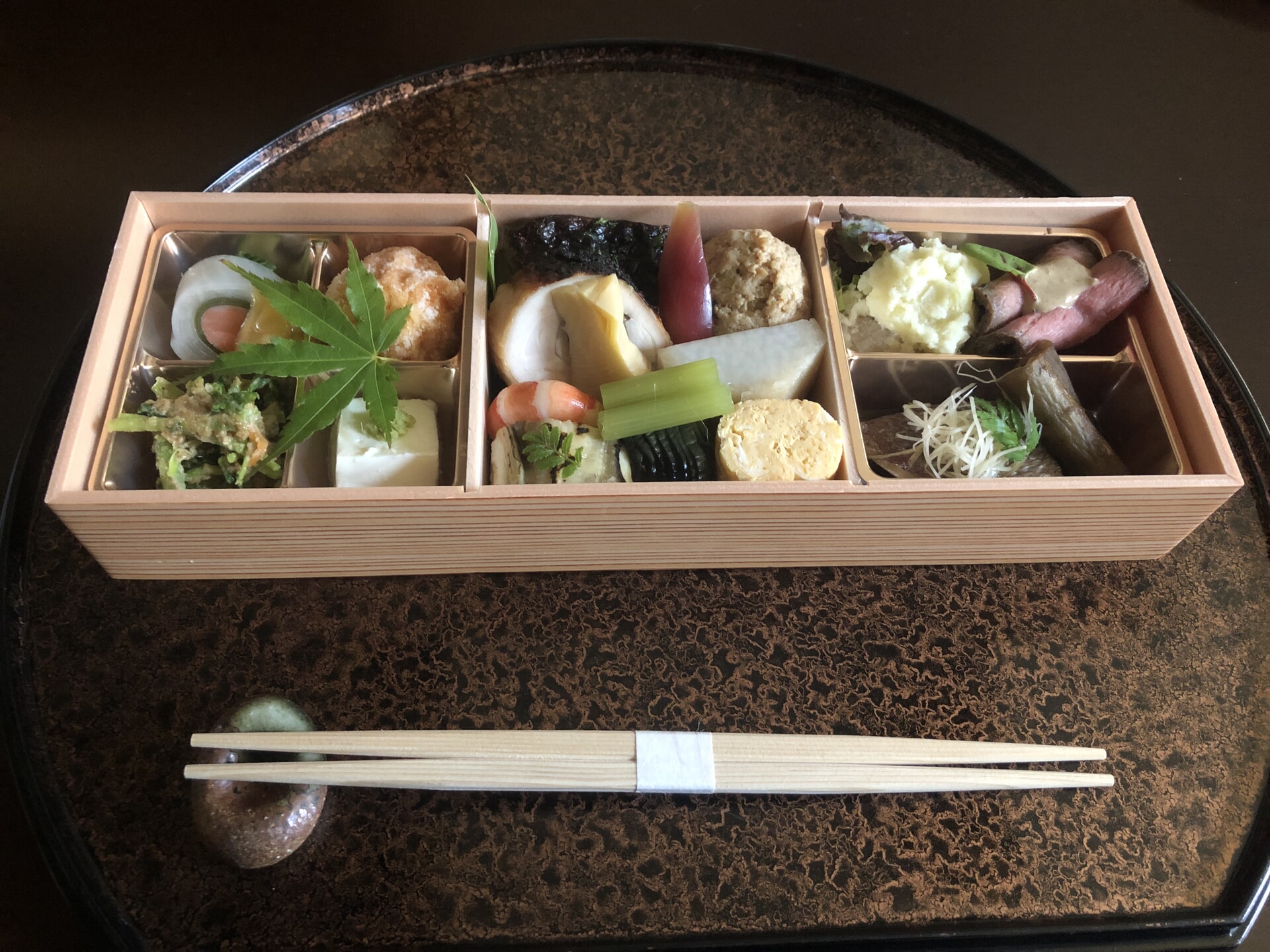 三仕切り仕出しお弁当